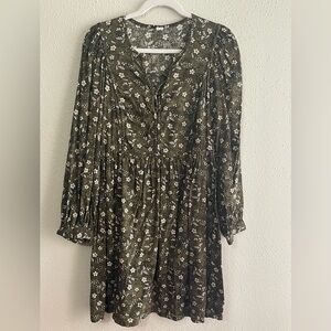 🌸 3 for $27 🌸 Old Navy Dark Green Floral Long Sleeve Dress